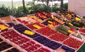 Berries at the Berlin Hackecher Markt weekly market